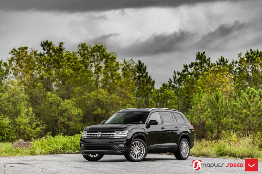 Volkswagen Atlas V6 4Motion on Vossen Wheels (VFS2) 2017 года  (фото 13 из 18)